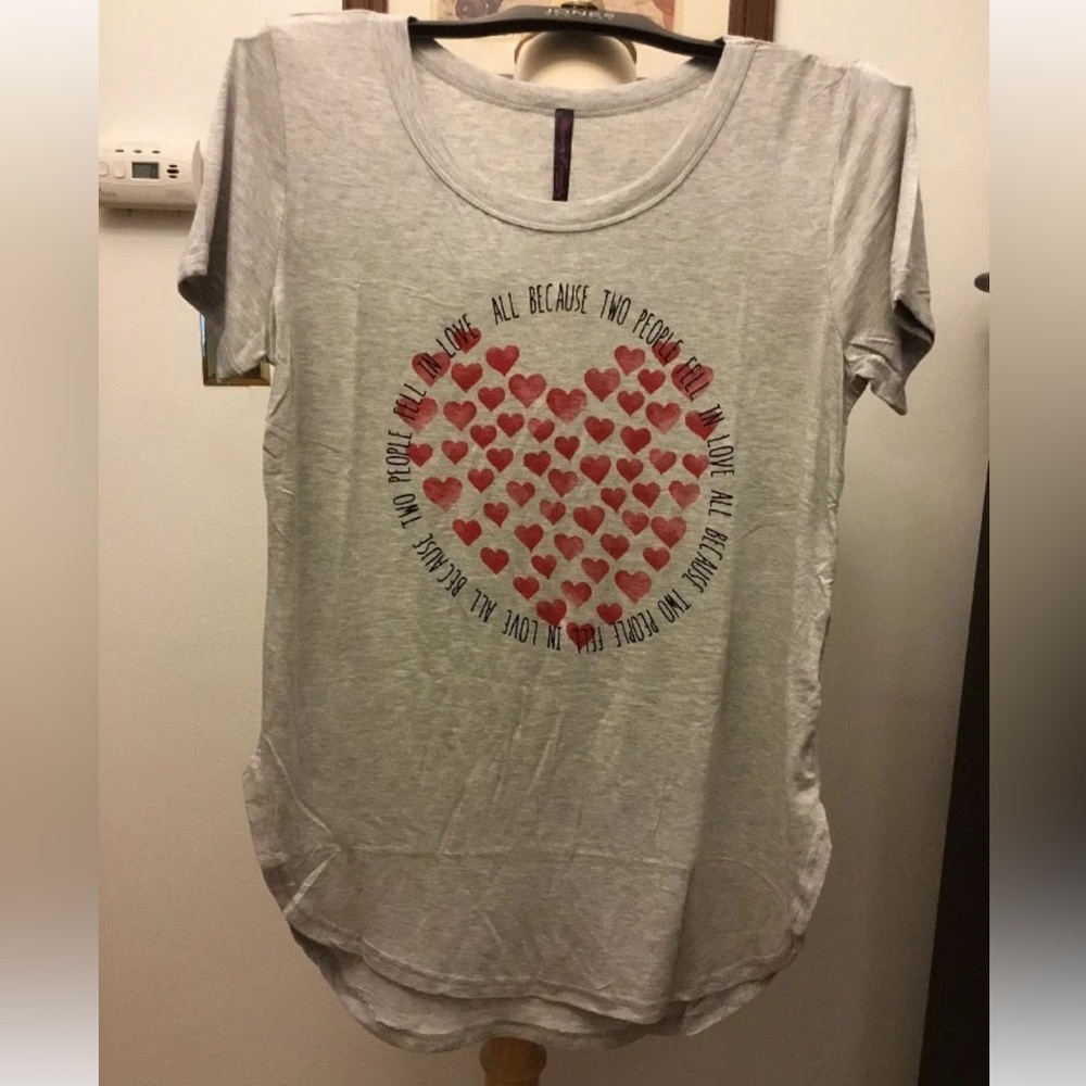 NWT DESIREE Maternity Womens Short Sleeve Shirt Top L.